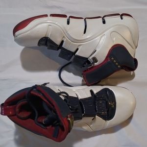 Nike Lebron 4 "Playoffs". WHITE/VARSITY CRIMSON-MIDNIGHT NAVY-METALLIC GOLD